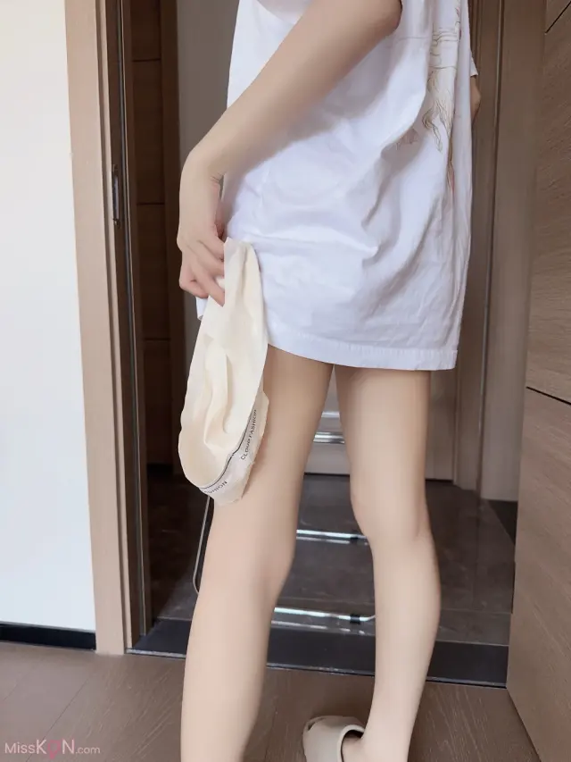 Coser@布丁大法 (Pudding Dafa): T恤肥臀 (18 photos)