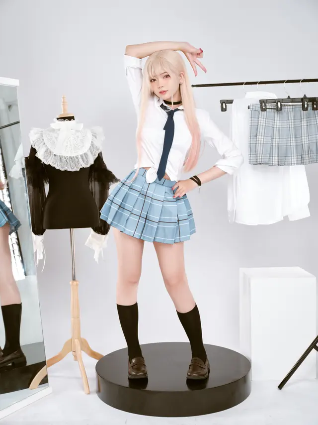 Coser@ZinieQ – Marin Kitagawa (30 photos)