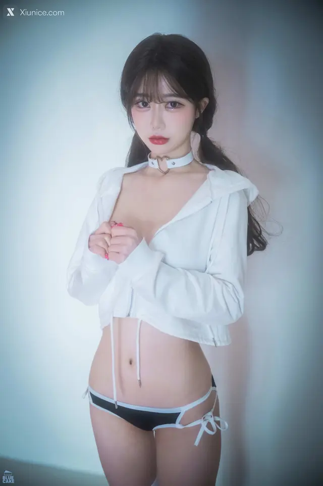 [BLUECAKE] Jung Eun: Dazzling No.1 (61 photos)