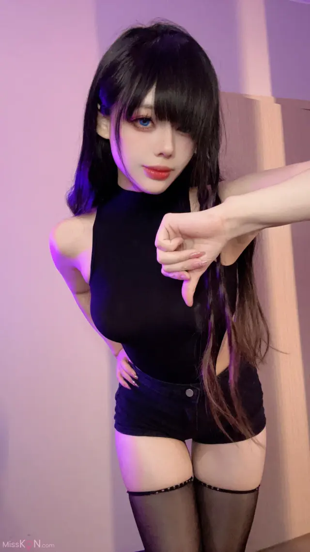 Coser@九言: 黑丝紧身衣 (22 photos + 6 videos)