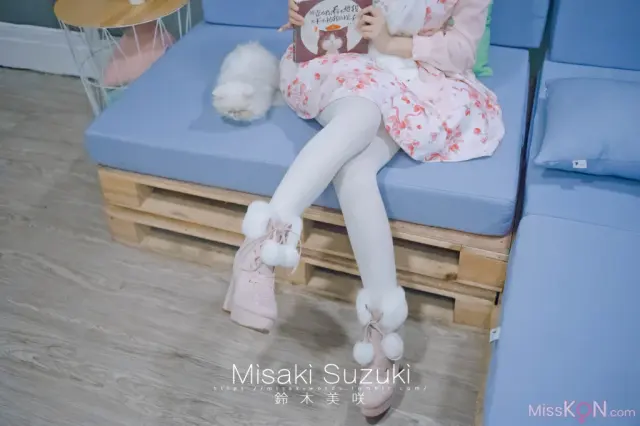 Coser@铃木美咲 (Misaki Suzuki): 完全M男的下仆生活——羞耻！在咖啡厅里 (53 photos + 3 videos)