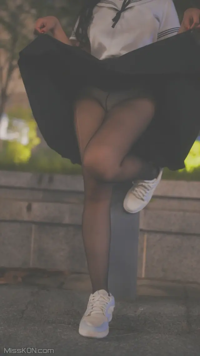 [紧急企划] 瑞秋: JK露出 (42 photos)