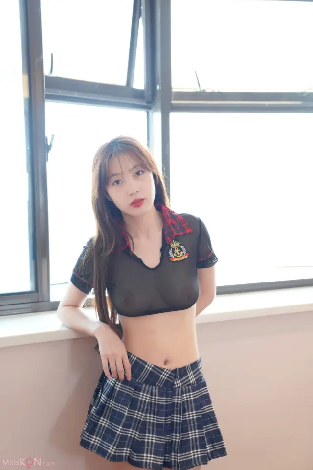 [XR Uncensored] Lin Xing Lan (林星阑): R18 秀人绝密 3万元资料超时长 16K超清特写 (1174 photos + 1 video)