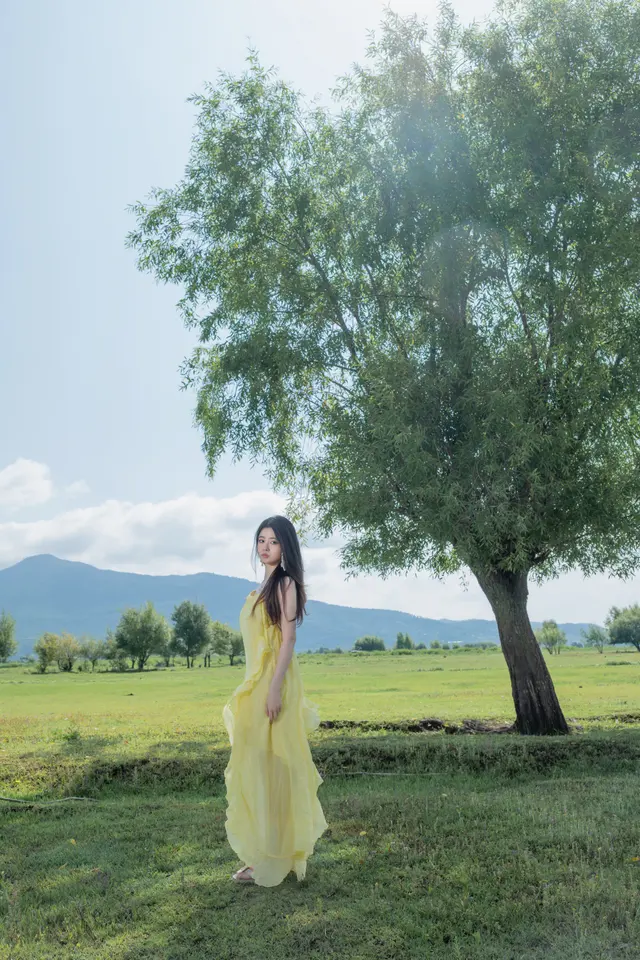 Coser@年年Nnian – 绿茵 (83 photos)
