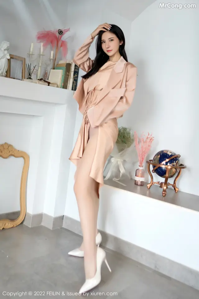 FEILIN Vol.433: 小蛮妖 (53 photos)