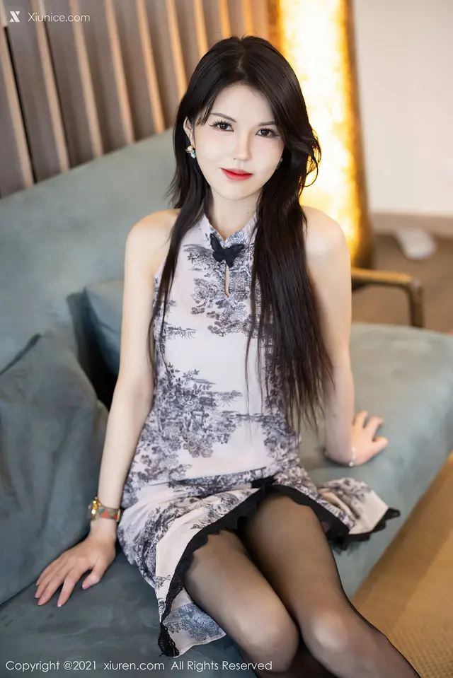 XIUREN No.3887: 媛媛酱belle (43 photos)