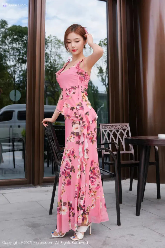 XIUREN No.10954: 白芷yy (61 photos)