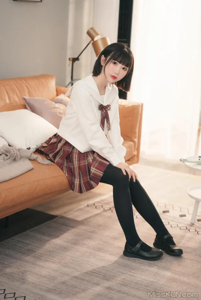 Coser@面饼仙儿 No.135: JKSE (38 photos)