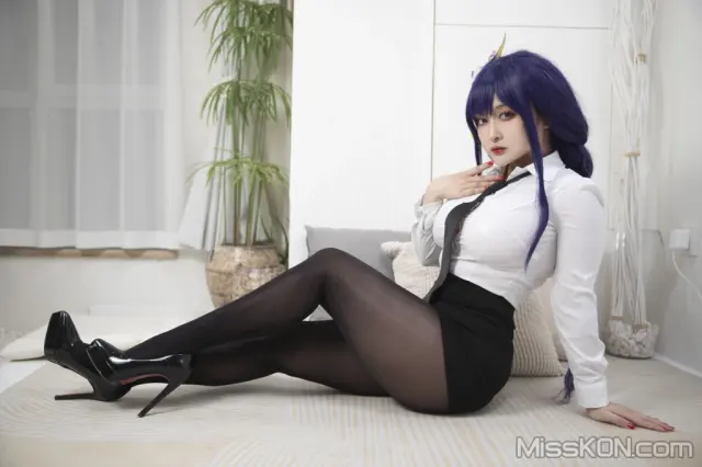 Coser@洛璃LoLiSAMA: 女秘书 (74 photos)