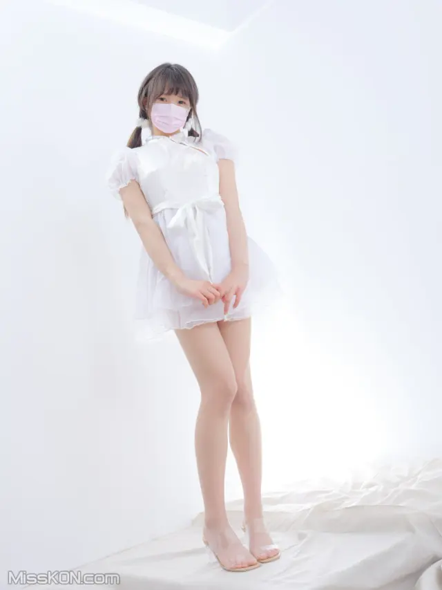 [森萝财团写真] 春雪 05E4K01 (48 photos)