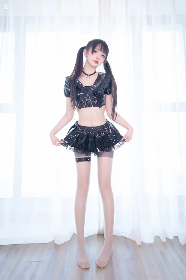Coser@神楽坂真冬 Vol.110: 魔女の课后辅导 (75 photos)