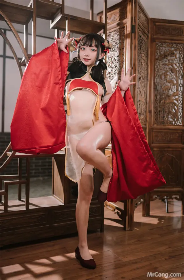 Coser@花铃: 虎团团 (84 photos)