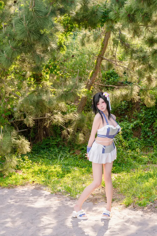 Coser@黏黏团子兔 – 2025泳装限定作 海边假日 蒂法 (80 photos)