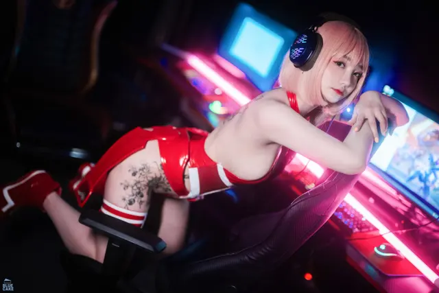 BlueCake Son Ye-Eun 손예은 – Code 002 Mini