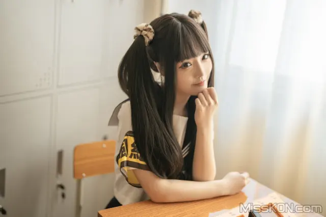 Coser@桃良阿宅: 教室JK (33 photos)