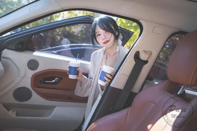 Pure Media Vol.208: Romi (로미) – Hot Date with His Girl