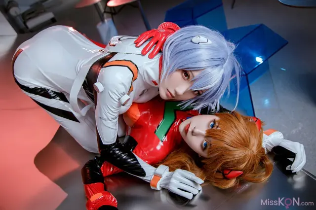 Coser@Momoko葵葵 & 瓜希酱: EVA 双厨狂喜版 (62 photos)