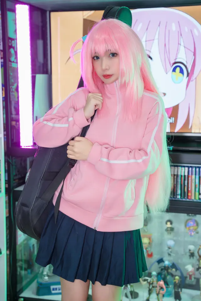 Coser@UmekoJ: 啵奇酱 (91 photos + 3 videos)