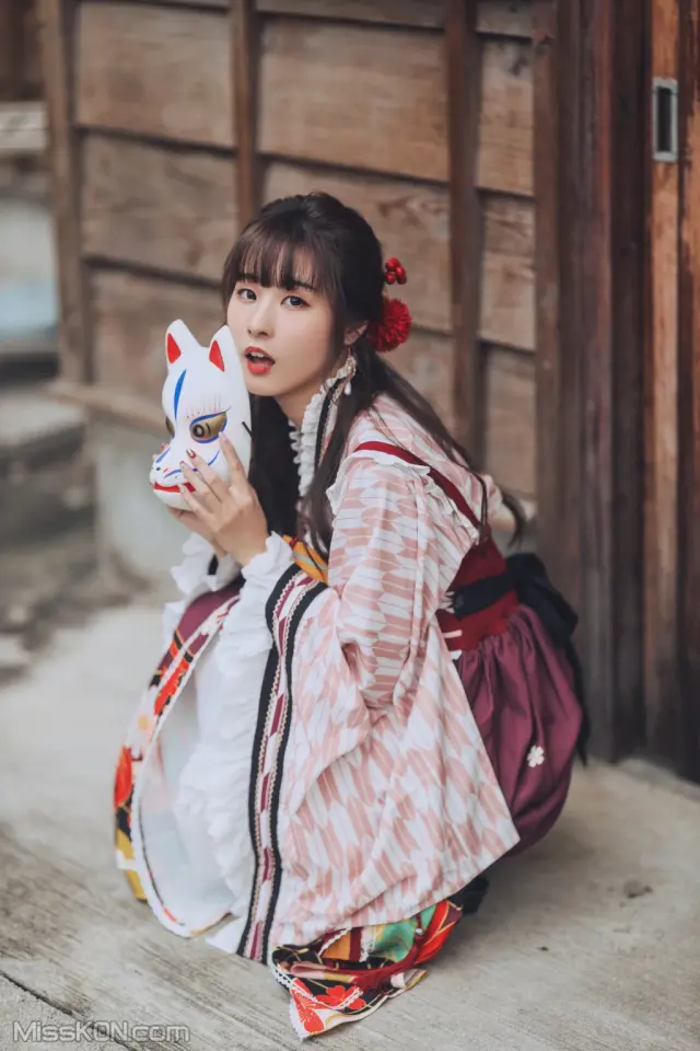 Coser@泥泥汝: 神社巫女 (30 photos)
