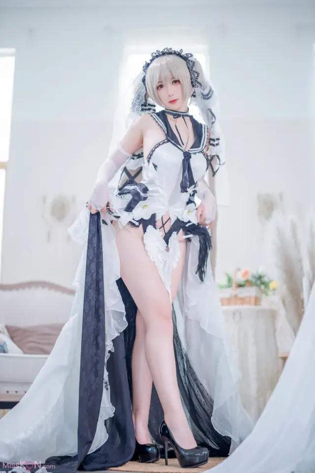 Coser@樱落酱w: 碧蓝航线 可畏 礼服 (20 photos)