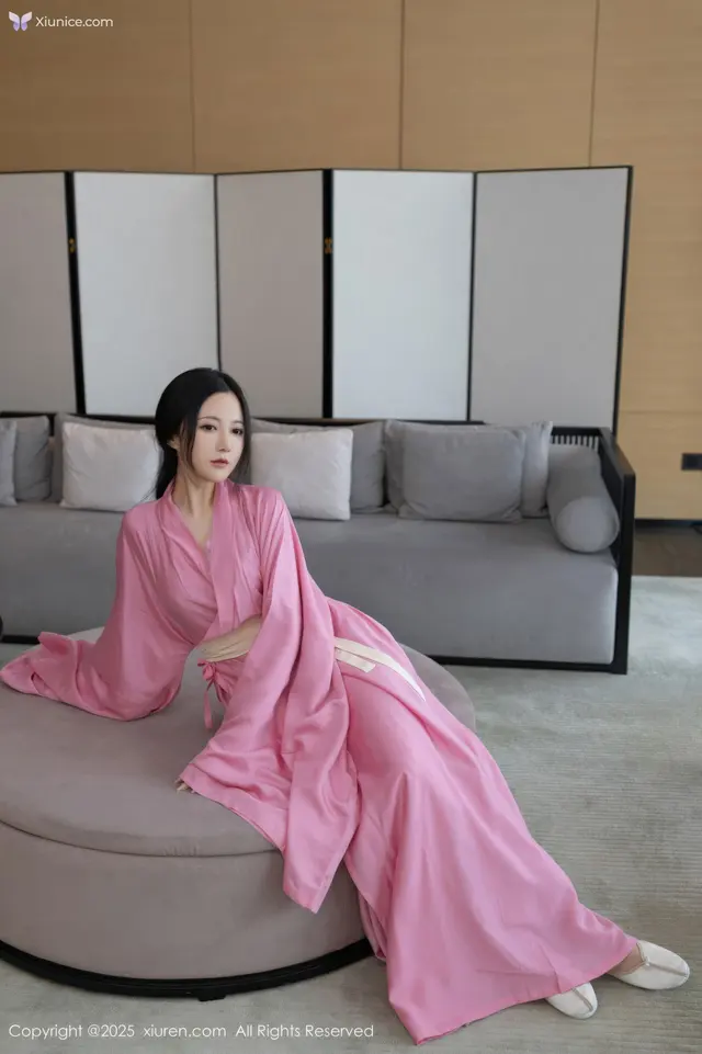 XIUREN No.11049: 鱼子酱Fish (83 photos)