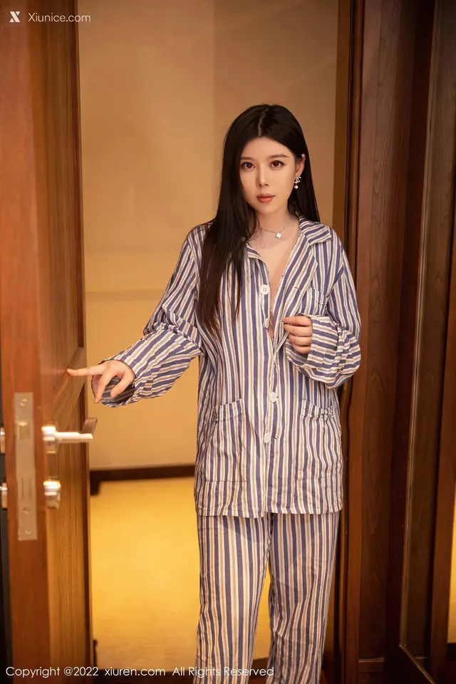 Xiuren秀人网 No.5820 白茹雪 (83 photos)