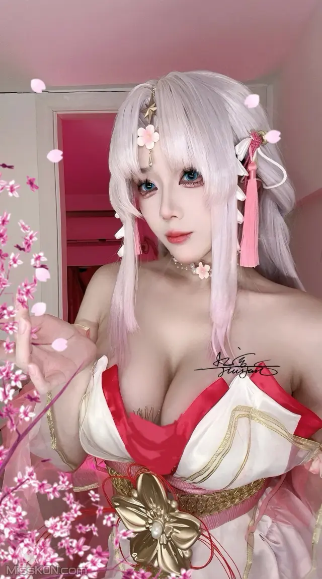 Coser@九言: 胡桃 (31 photos + 9 videos)