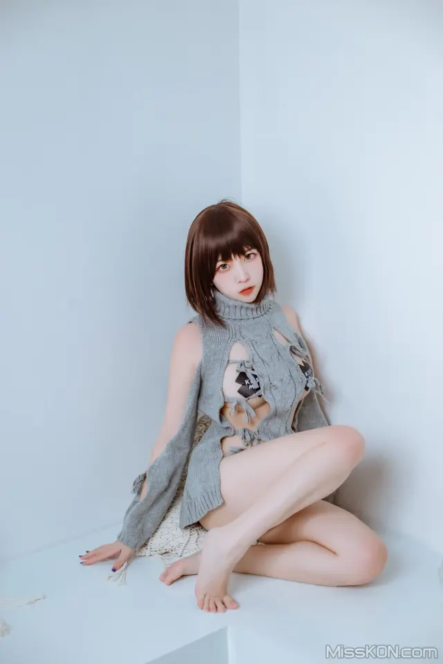Coser@二佐Nisa: 私房洞洞毛衣 (66 photos + 2 videos)