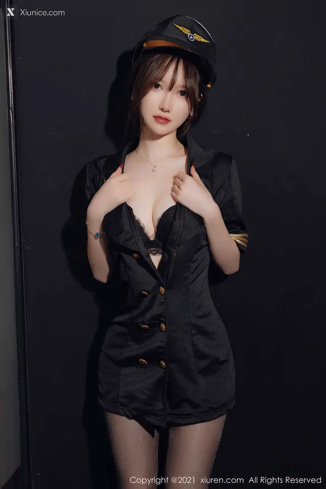 XIUREN No.4355: 美桃酱 (64 photos)