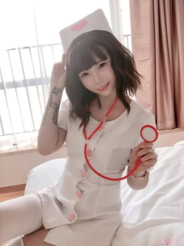 Coser@STAN酱: 护士 (36 photos + 3 videos)