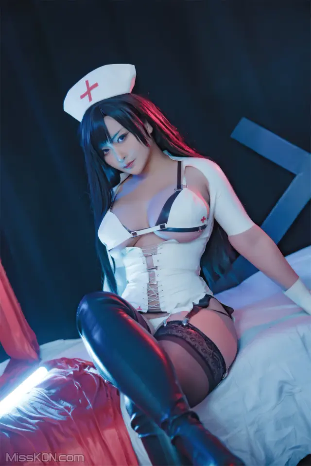 Coser@洛璃LoLiSAMA: 蒂法护士 (65 photos)