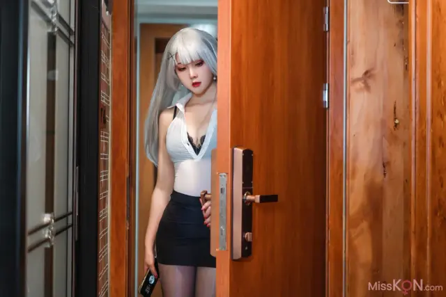 Coser@Natsuko夏夏子: OL灰机杯 (50 photos + 1 video)