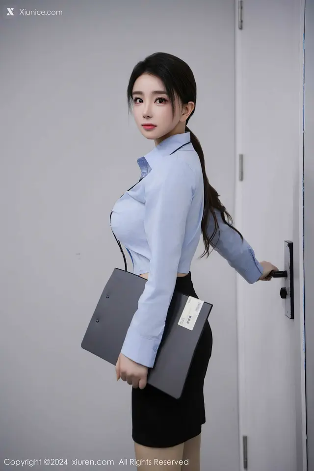 Xiuren秀人网 No.8220 模特合集 (75 photos)