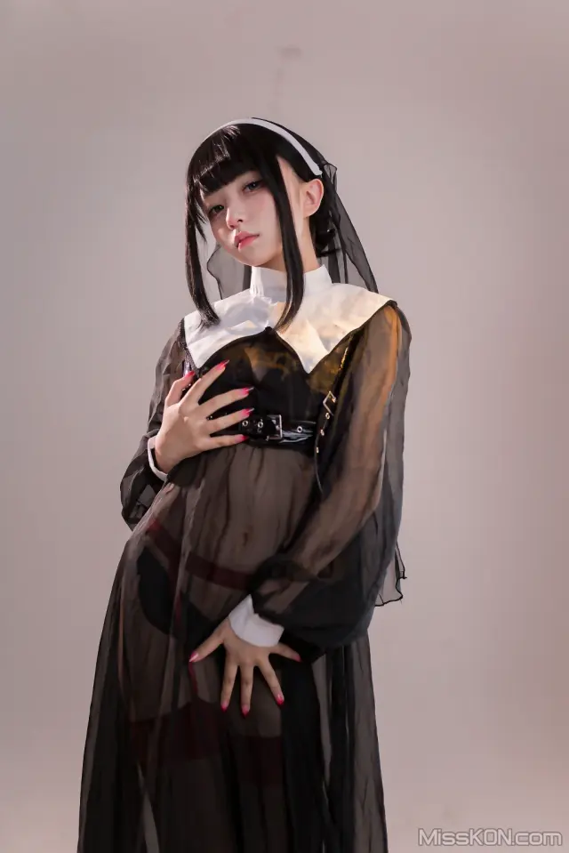 Coser@花铃: 修女的忏悔室 (29 photos)