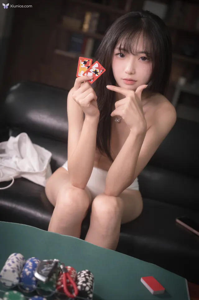 AI Refined Pur3 M3d4 Vol.303 (45 photos)