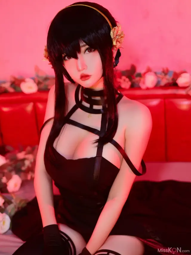 Coser@Potato Godzilla: Yor (30 photos)