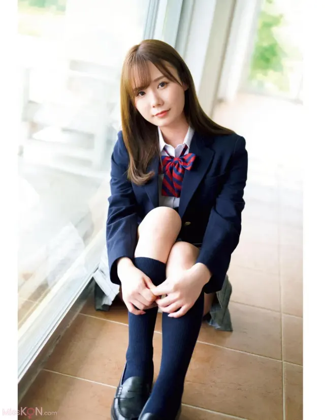 [JP] Miru: 写真集 ミルフィーユ 豪华爱蔵版 (106 photos)