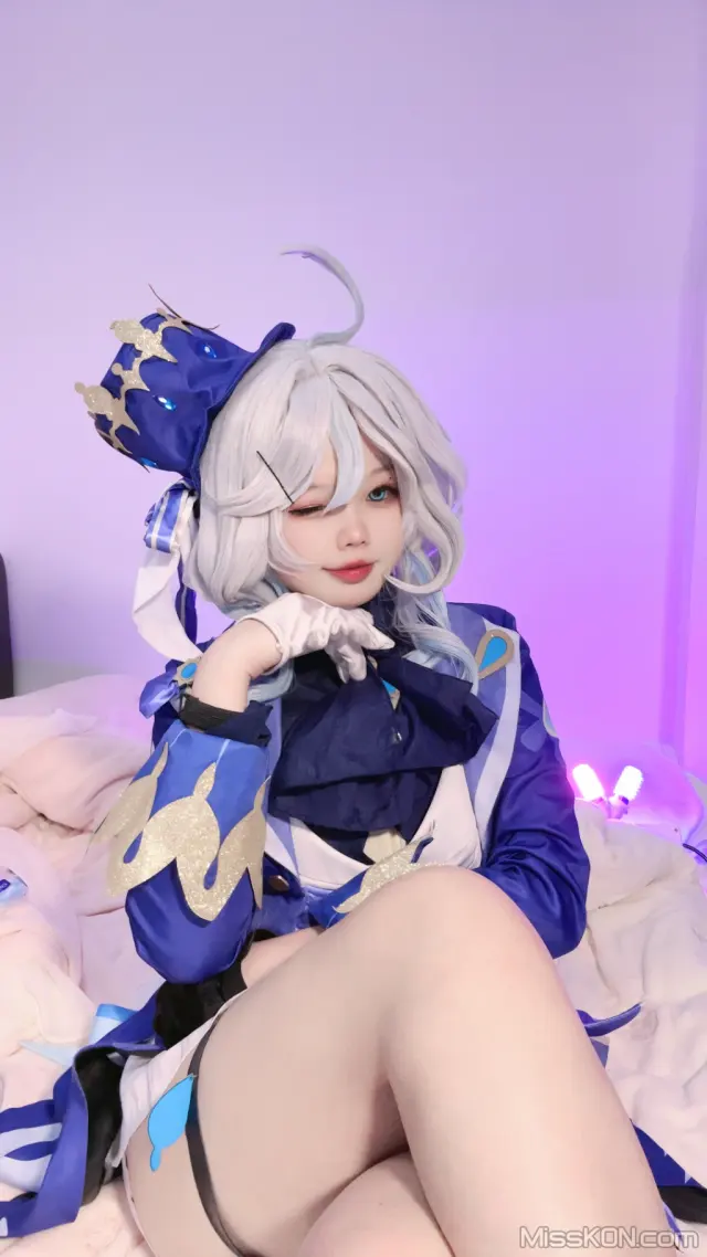 Coser@小瑶幺幺: 芙宁娜自拍 (53 photos + 2 videos)
