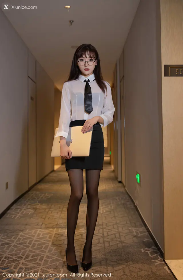 Xiuren秀人网 No.3705 陆萱萱 (84 photos)