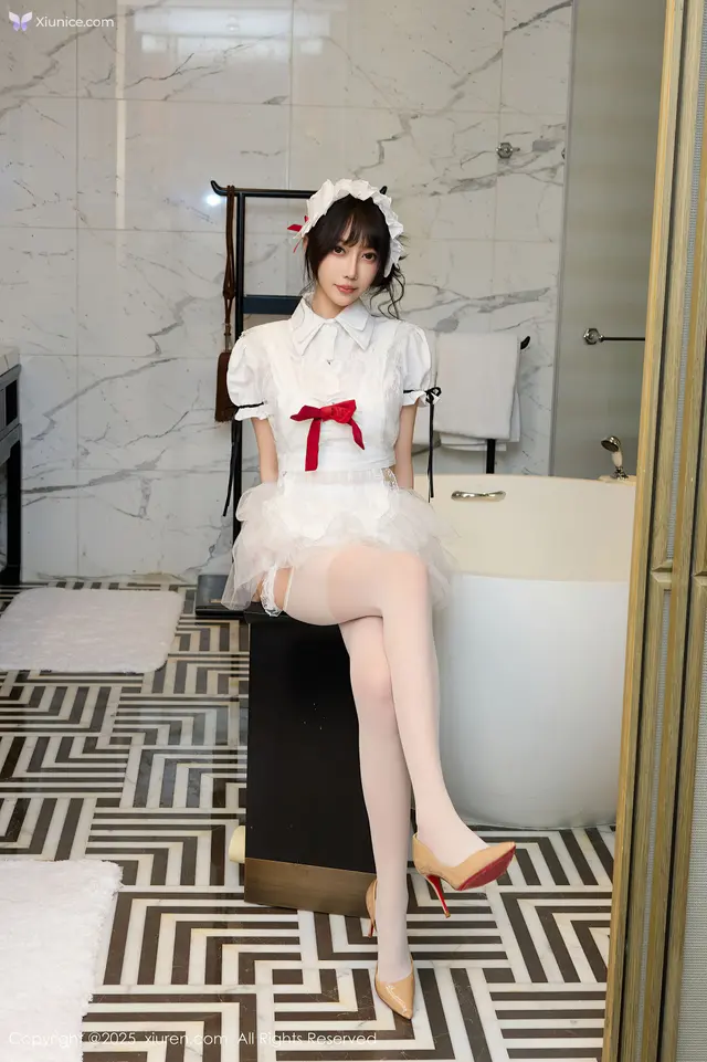 XIUREN No.10827: 玥儿玥er (65 photos)