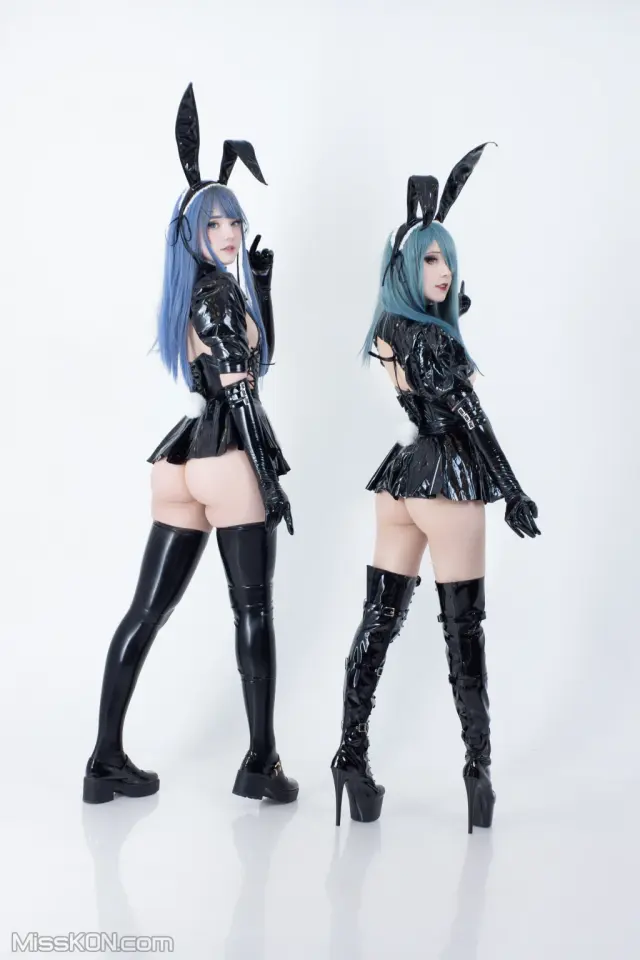 Coser@Candy_Ball: Latex Bunny Twins (57 photos + 10 videos)