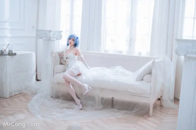 Coser@rioko凉凉子 Vol.120: 恰巴耶夫礼服 (41 photos + 11 videos)