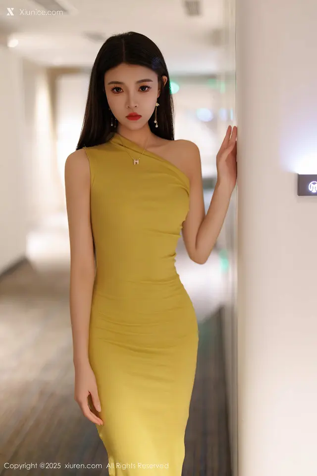 Xiuren秀人网 No.9761 初梦瑶 (83 photos)