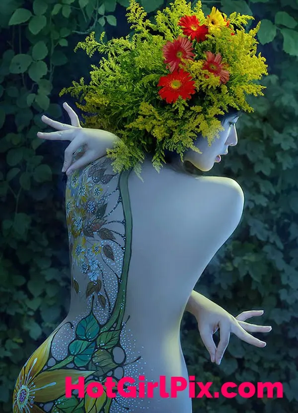 Hani Nguyen super hot with body painting