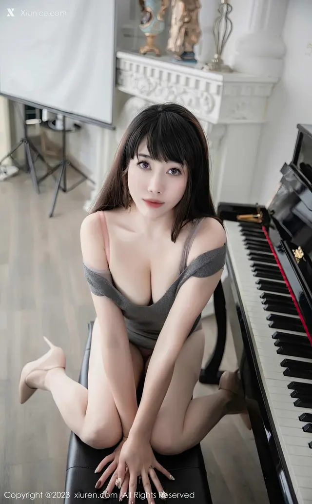 Xiuren秀人网 No.6532 严利娅 (72 photos)