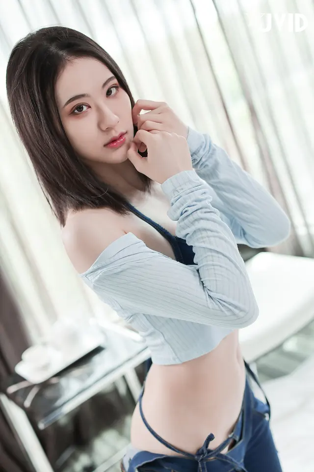 [JVID] 阿黎: 性感女神阿 黎吉他妹妹 (147 photos)