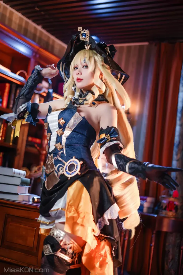 Coser@九言: 原神 娜维娅 (47 photos)