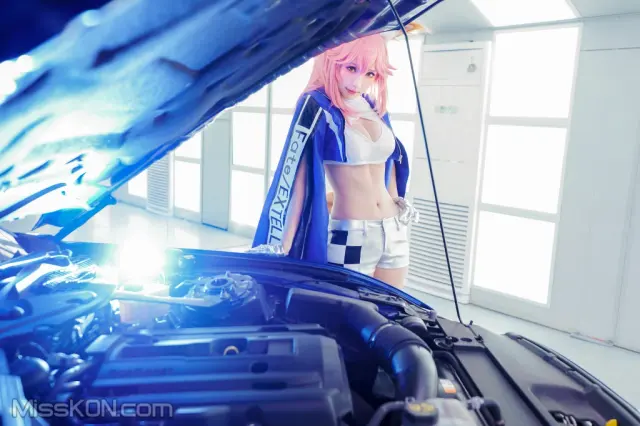 Coser@Ely_eee (ElyEE子): 玉藻前赛车 (33 photos)