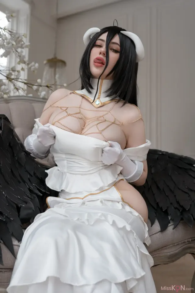 Coser@Alina Becker: Albedo (26 photos)