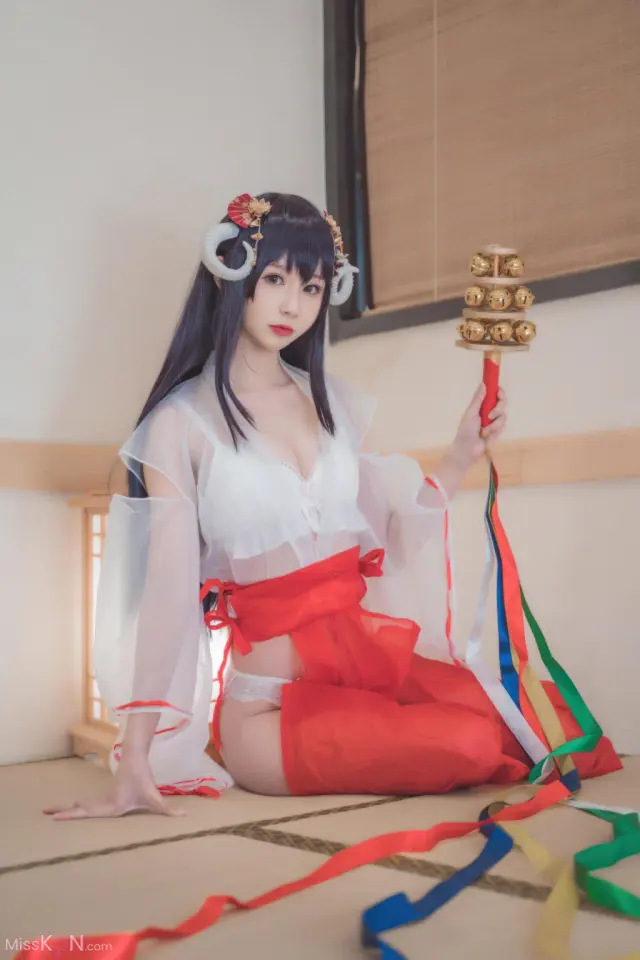 Coser@西园寺南歌 – 透明巫女 (24 photos)